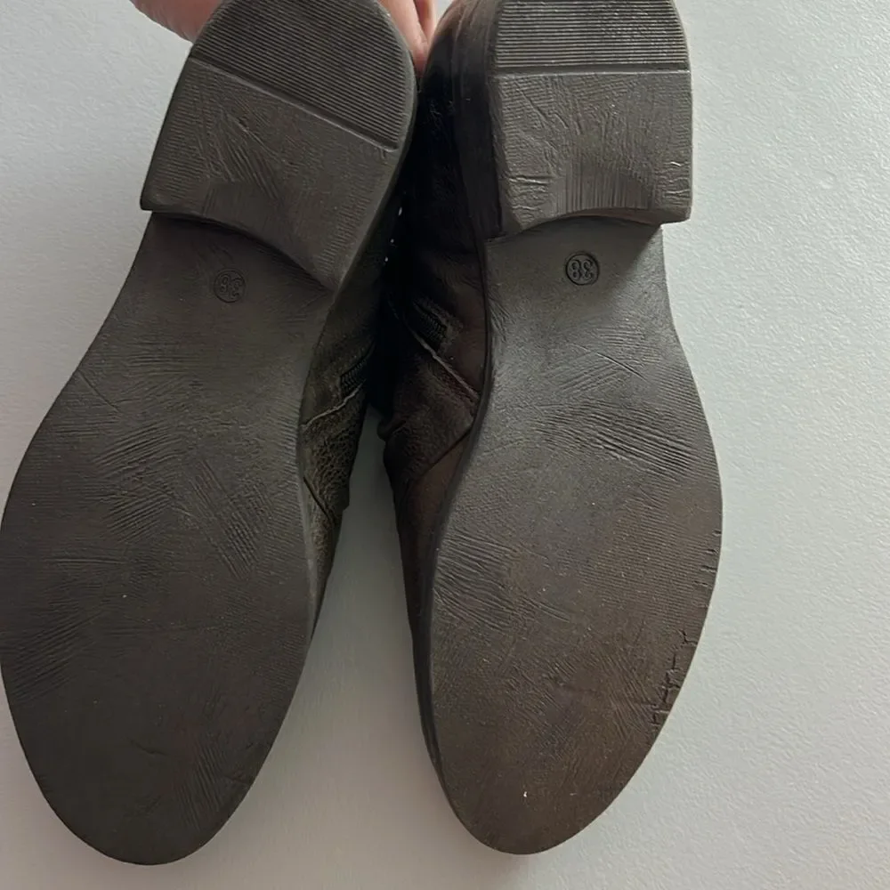 New Miz Mooz Women's Snap Wide Bootie in Ash Size 38 Wide